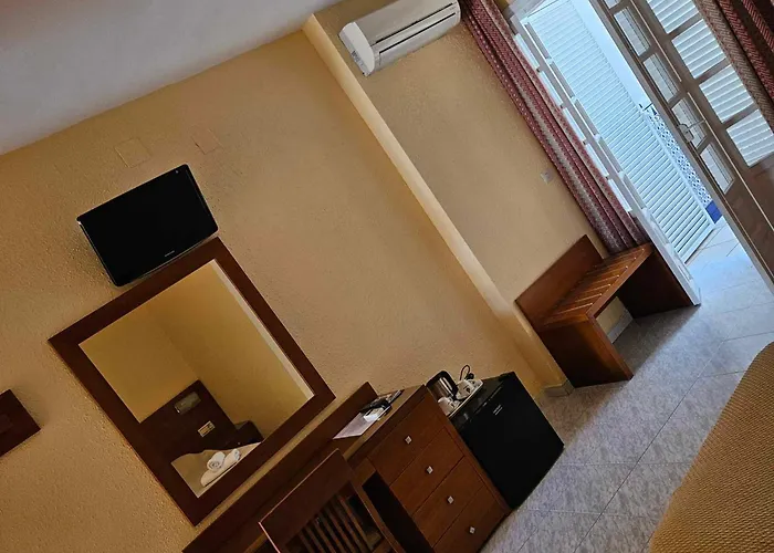 Marazul By Fitzgeralds Отель